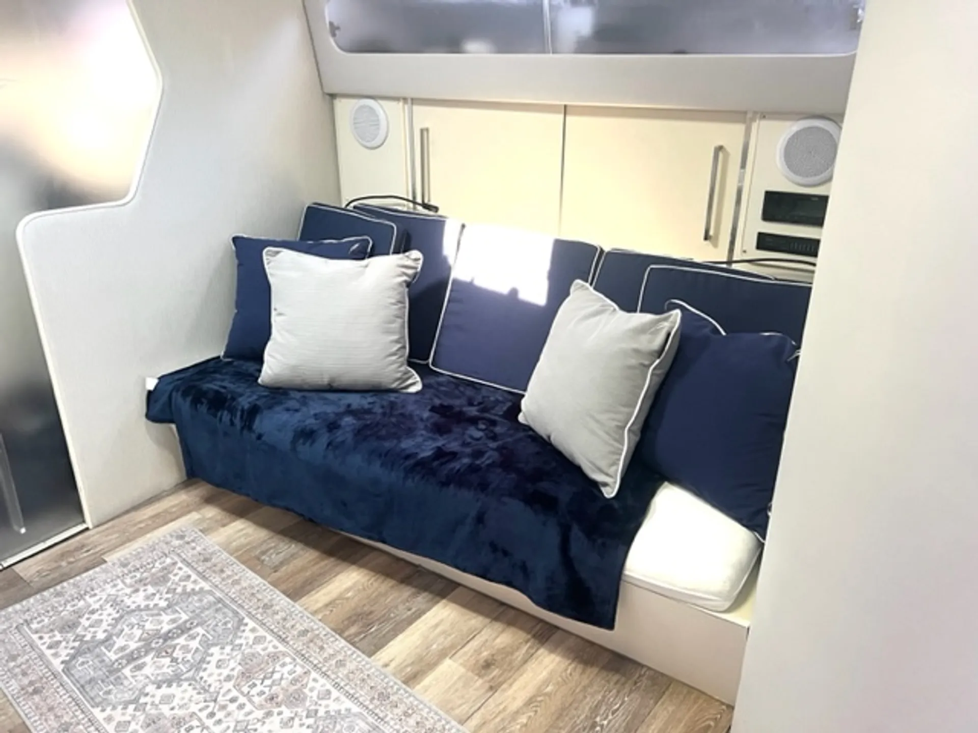 44ft Luxury Spacious Party Motor Yacht - Paradise