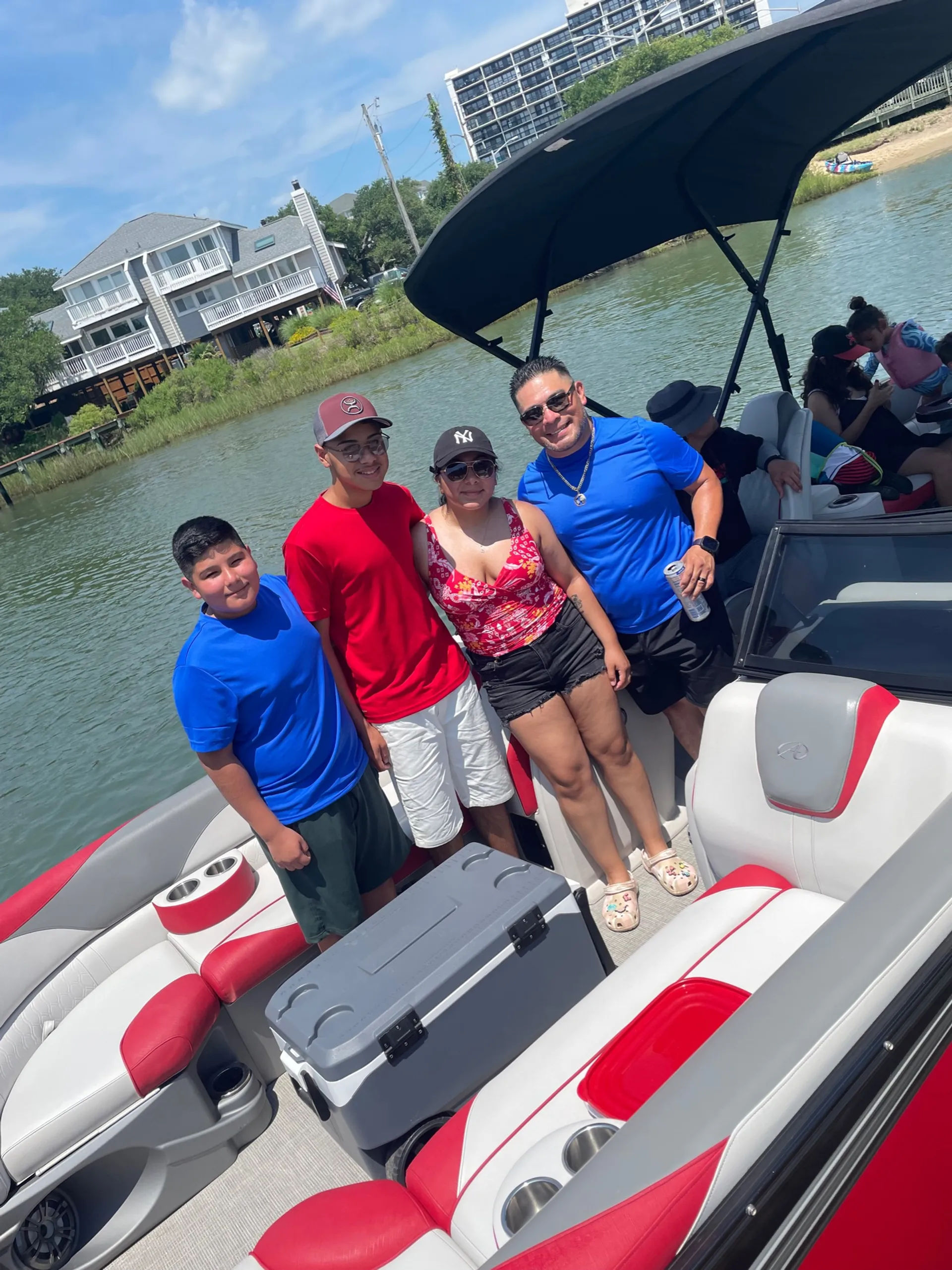 Cruise in Style: Luxury Tritoon Adventures