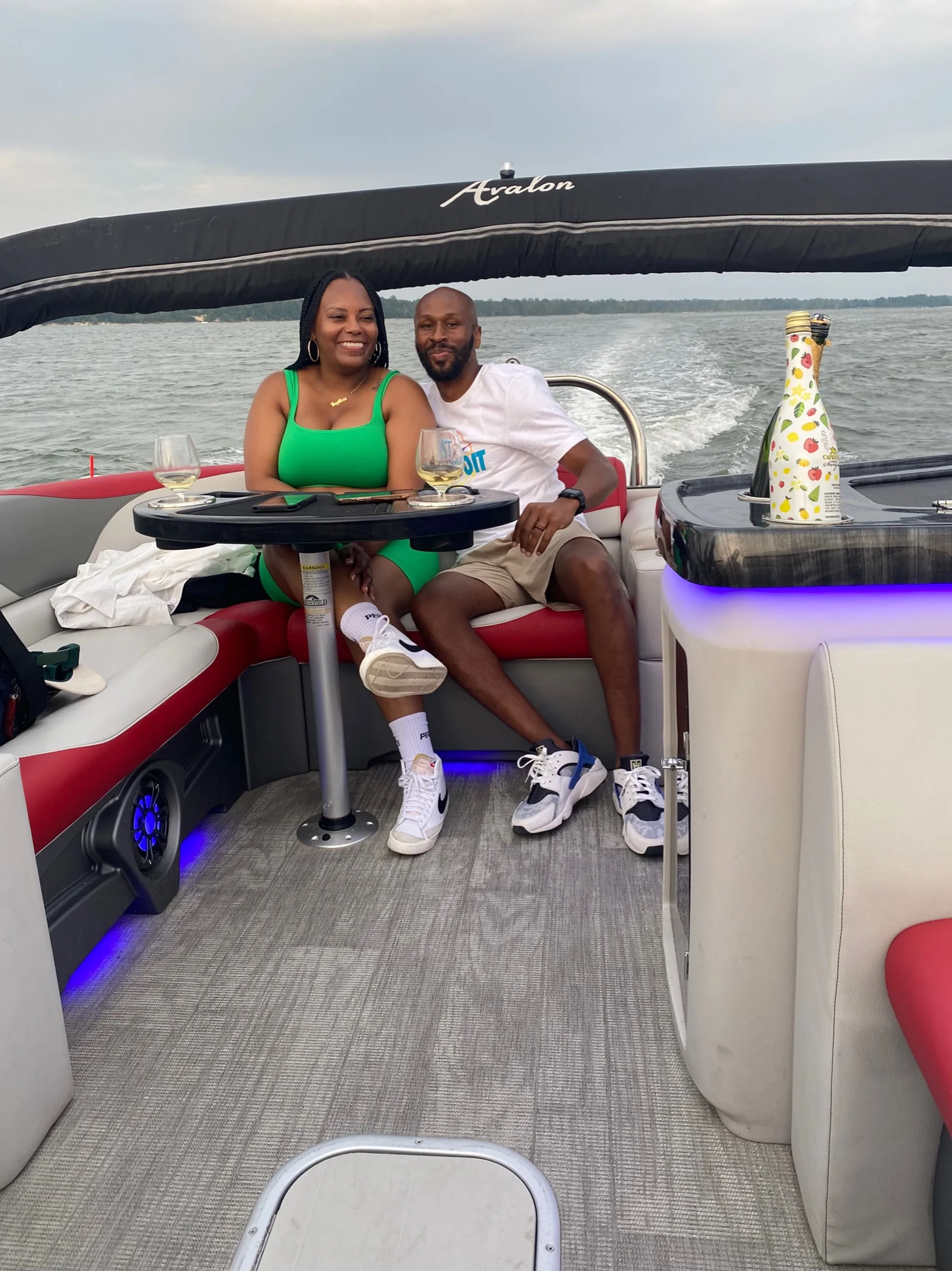 Cruise in Style: Luxury Tritoon Adventures