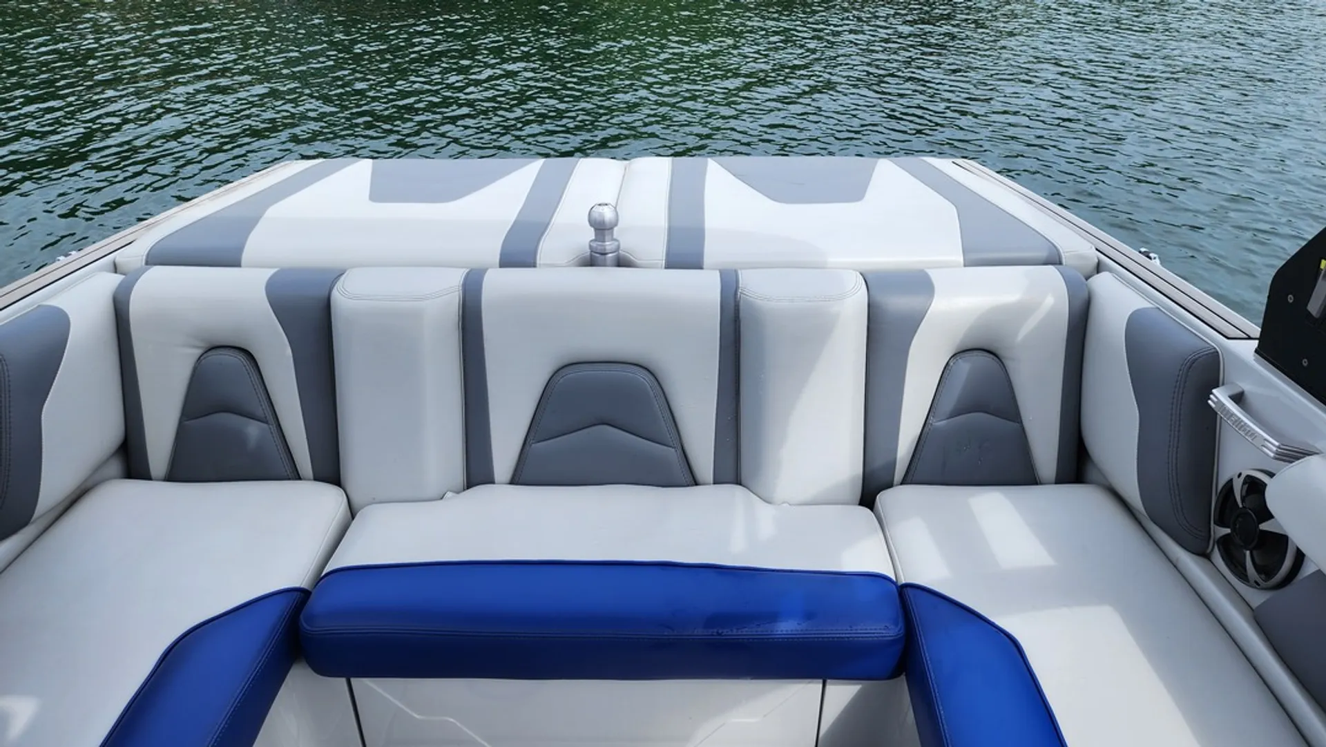 MALIBU BOATS WAKESETTER 21 VLX in Buffalo, MN — photo 5