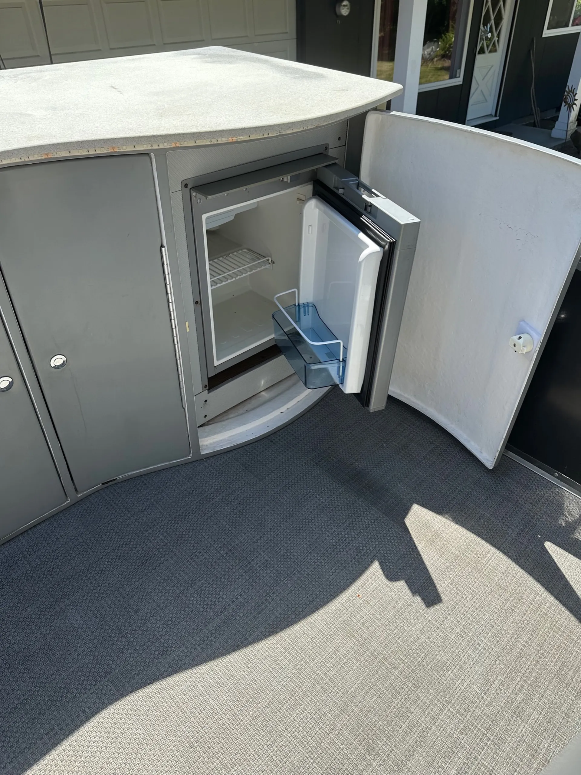 Lexington 526 pontoon boat