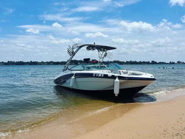Rent a YAMAHA bow rider in Willis, TX near me