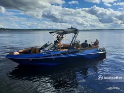 2021 Axis T23 Wakesurf/Wakeboard Boat