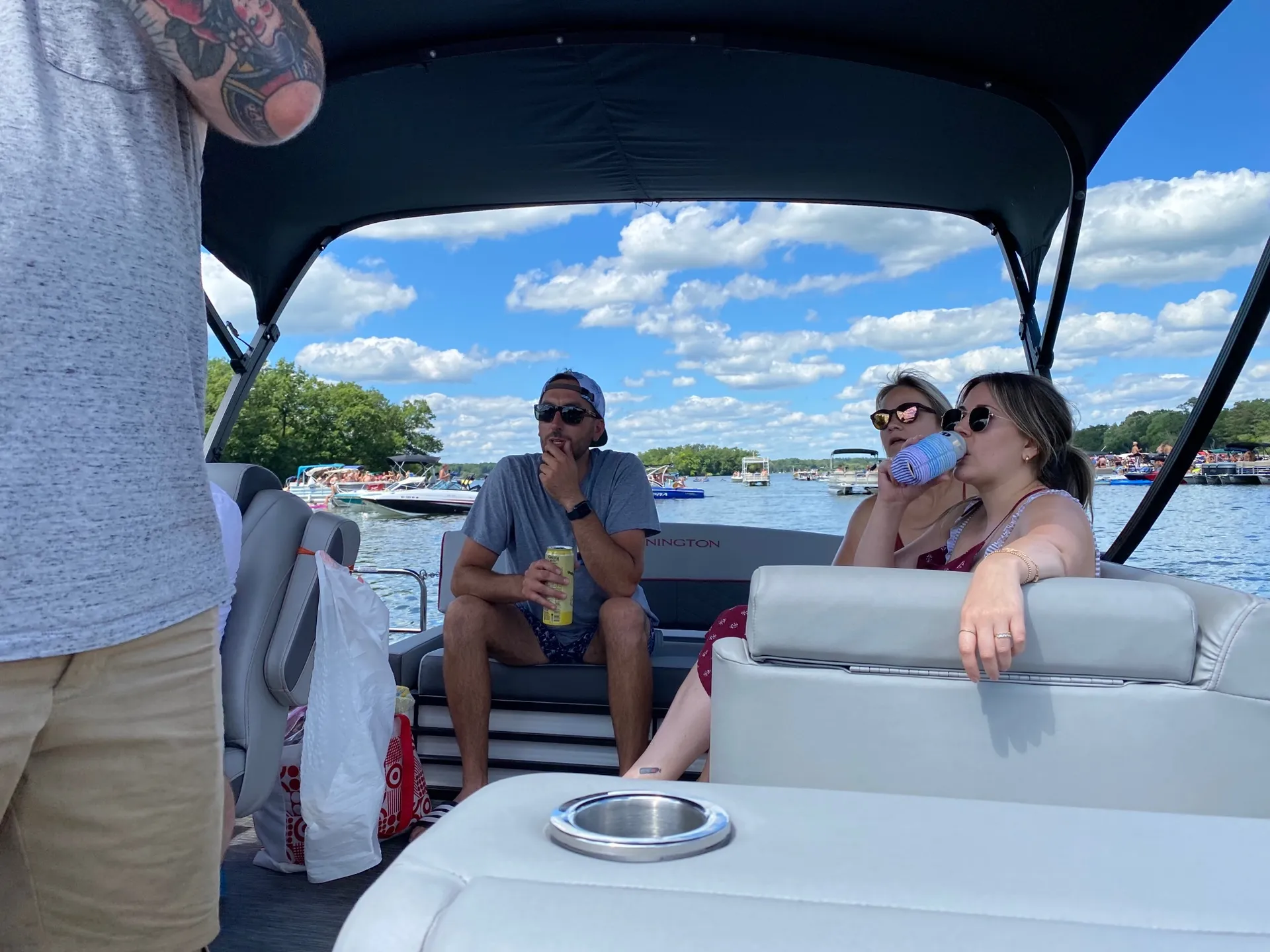 2022 Bennington BowRider Tritoon 250HP Yamaha *WE DELIVER TO YOUR LAKE