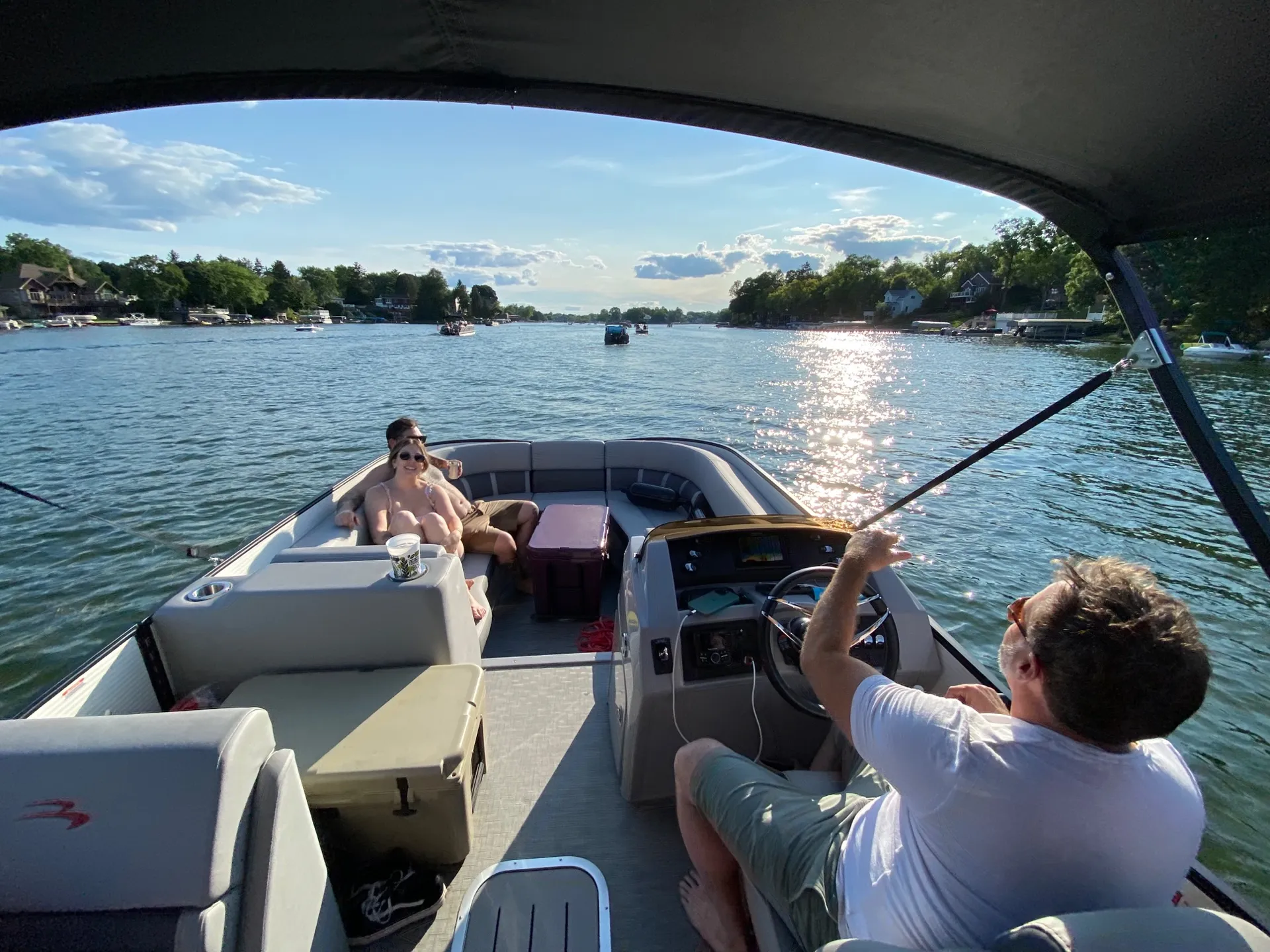 2022 Bennington BowRider Tritoon 250HP Yamaha *WE DELIVER TO YOUR LAKE