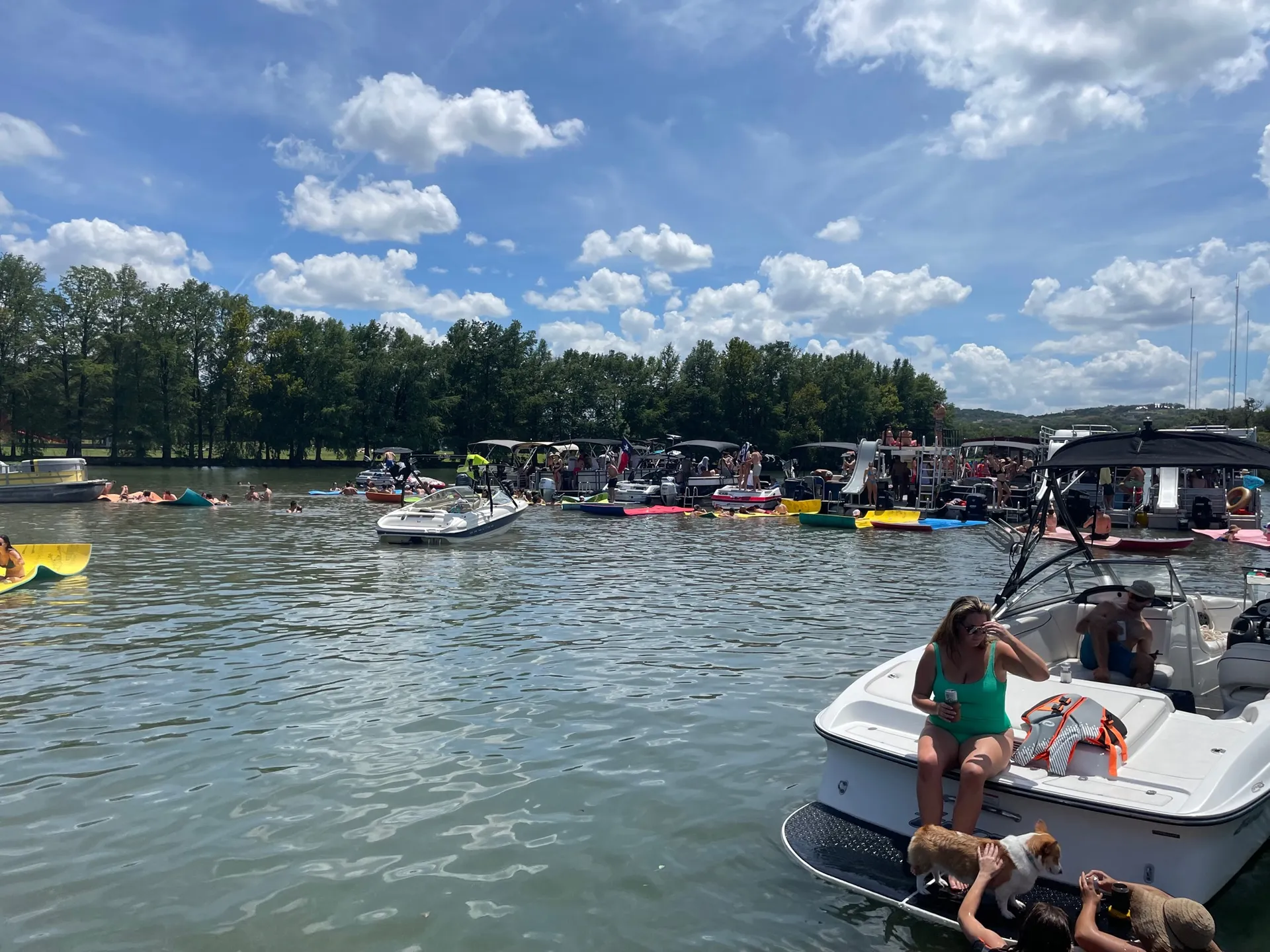 luxury Avalon pontoon Boat Cruise! Perfect for parties/families🎊🥂☀️