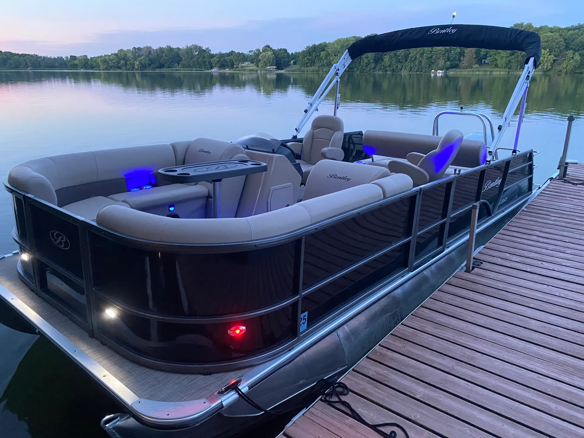 ENCORE BENTLEY BENTLEY ENCORE 220 SWINGBACK in Maple Lake, MN — photo 4