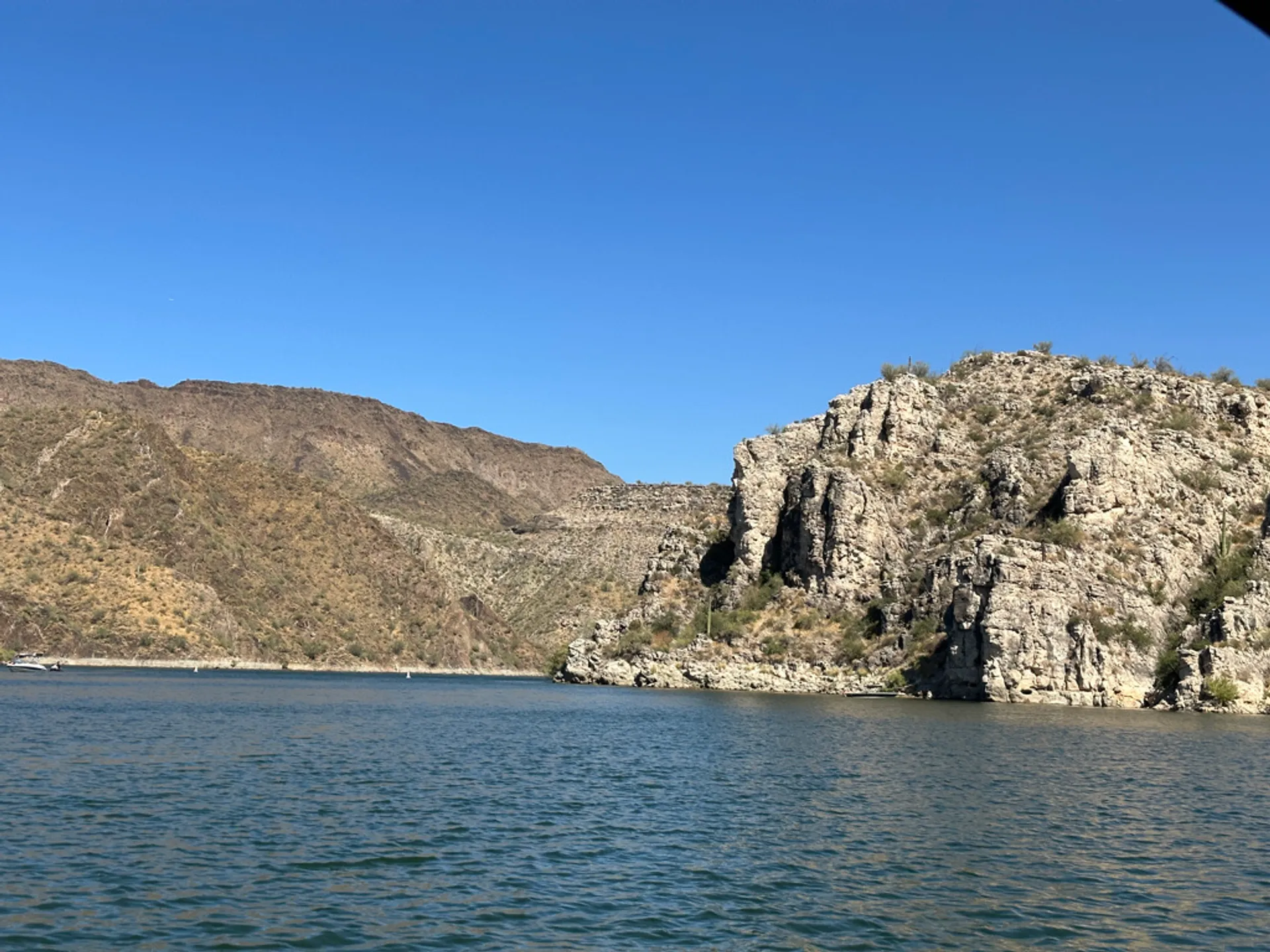 21 Foot Sea Ray 200 Sport