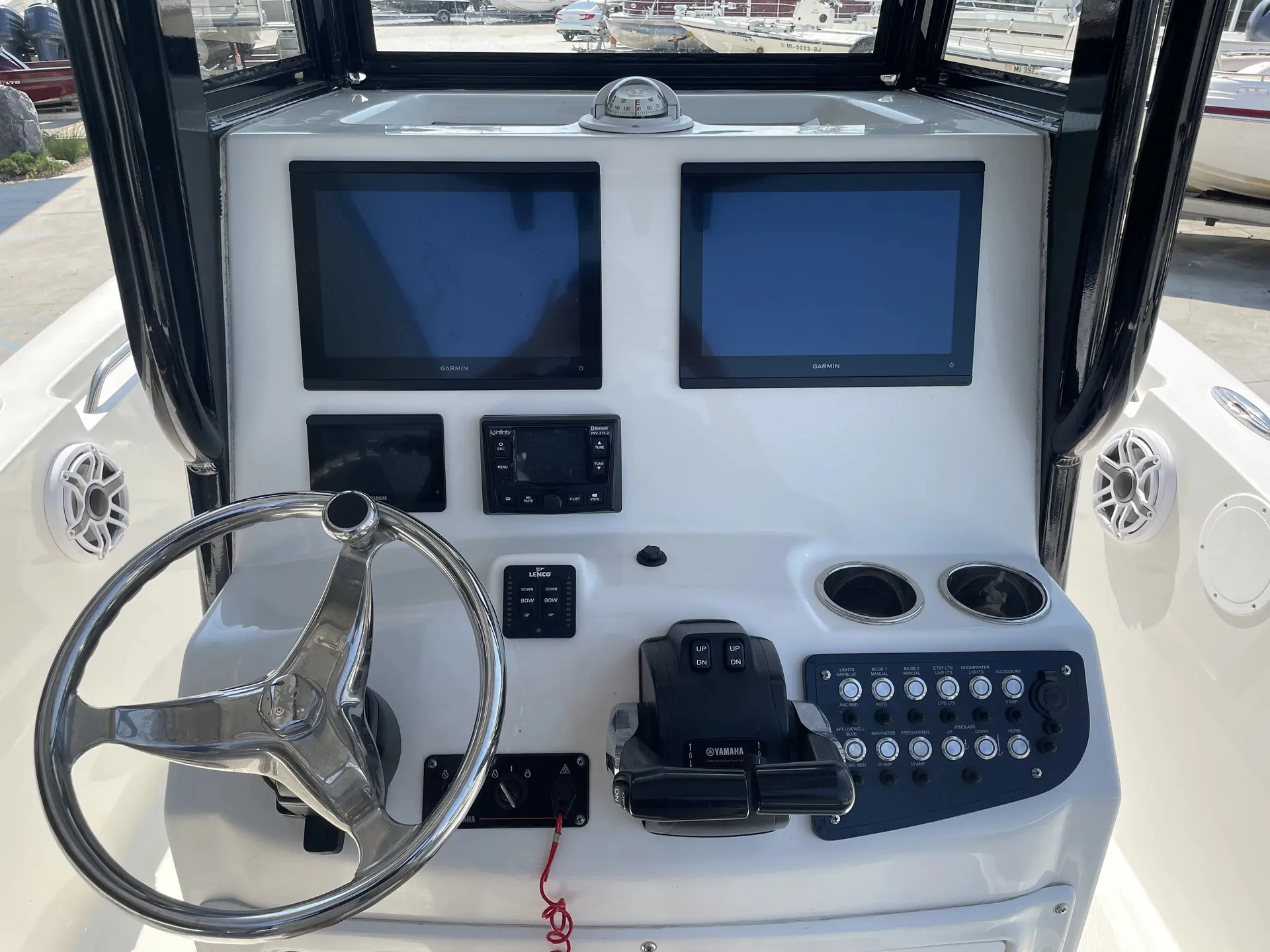 25-Foot Center Console Boat for Ultimate Maritime Adventures