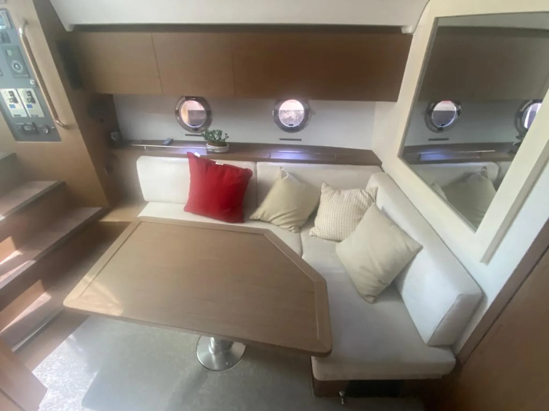 Charter a 40' Luxury Gran Tursimo Yacht for 12 guests