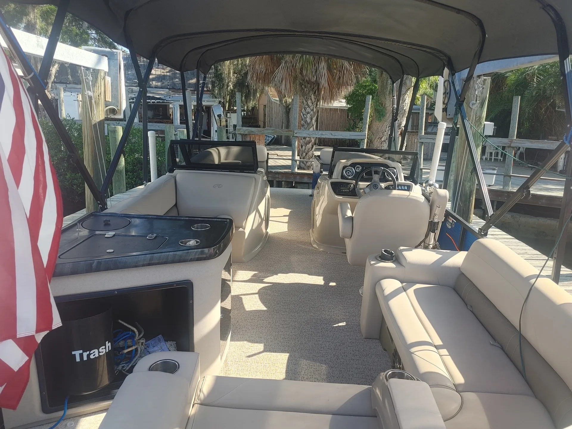 AVALON PONTOONS 24' LS in Port Richey, FL — photo 3