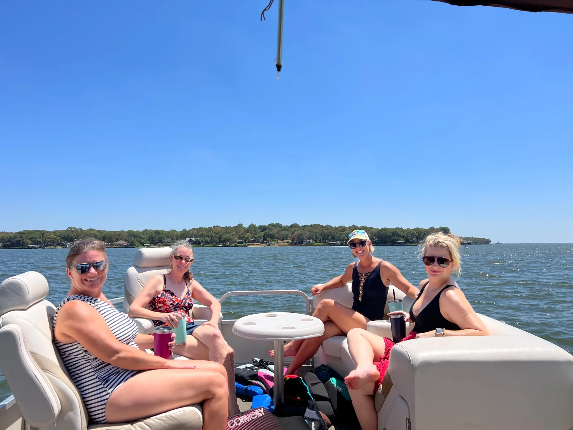 24 Foot pontoon boat for rent on Cedar Creek Lake 