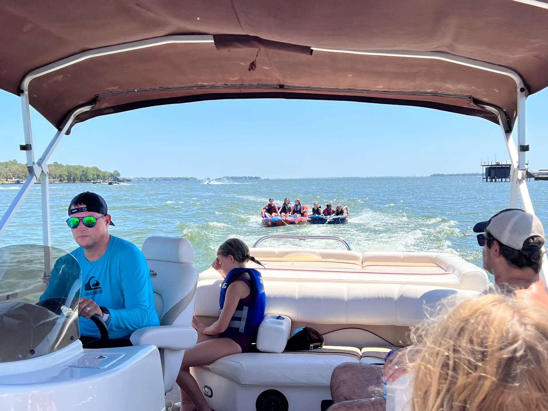 24 Foot pontoon boat for rent on Cedar Creek Lake 