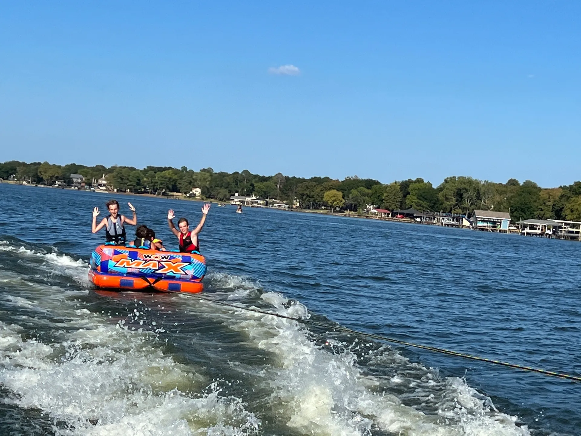 24 Foot pontoon boat for rent on Cedar Creek Lake 