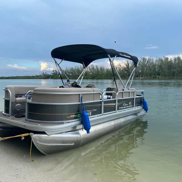 Rent a SUN TRACKER pontoon in Naples, FL near me