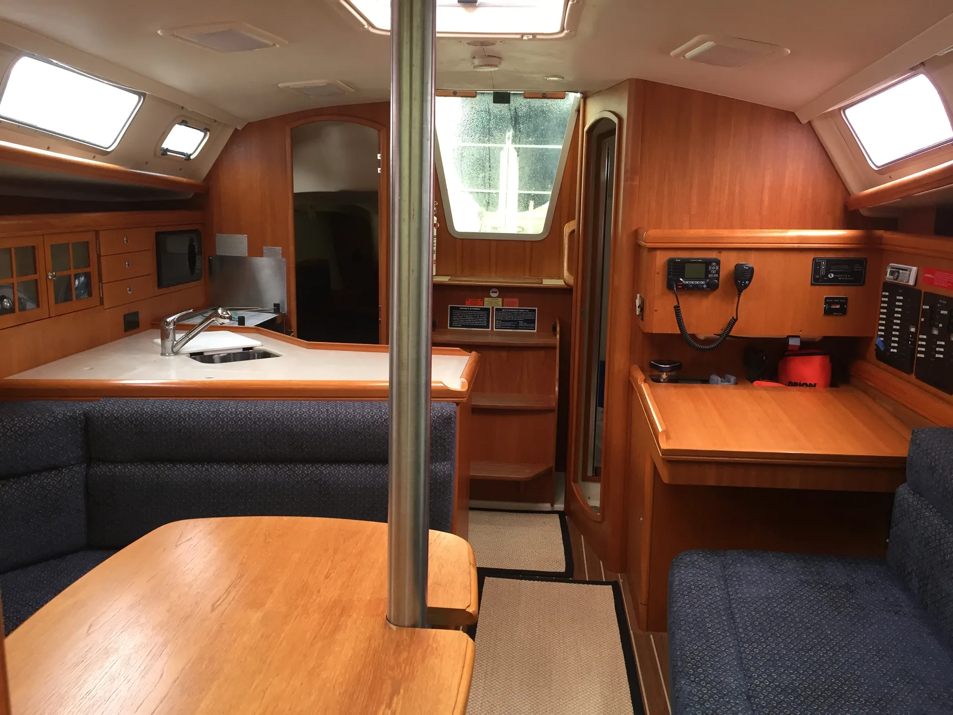 Relax, feel free and sail into a nautical world of “Wonder”, Hunter36'