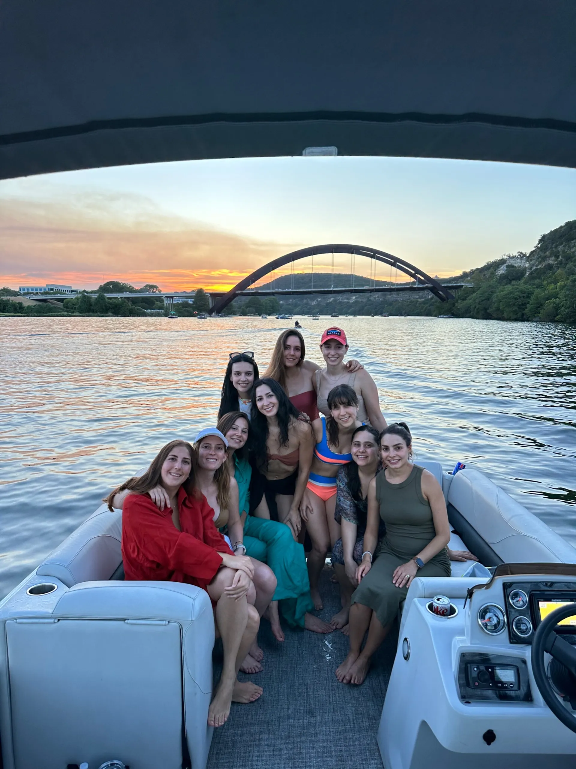 luxury Avalon pontoon Boat Cruise! Perfect for parties/families🎊🥂☀️