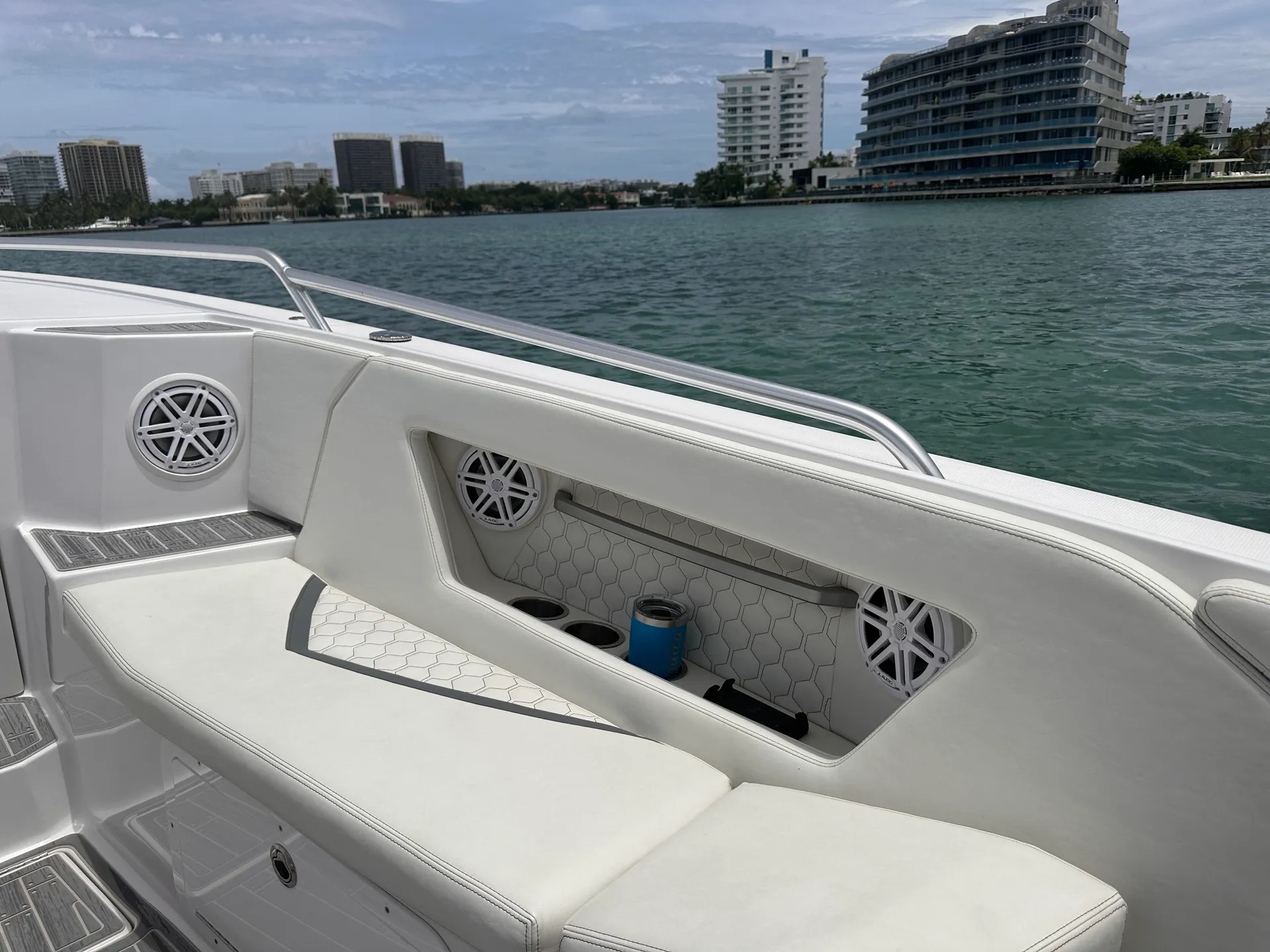 Explore Further | Islands | Sightseeing | Offshore in Style and Luxury