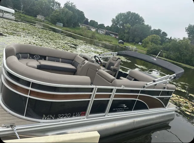 Rent a Bennington Marine pontoon in New Brighton, MN near me