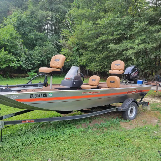 Rent a Tracker By Tracker Marine aluminum fishing in Richmond, VA near me