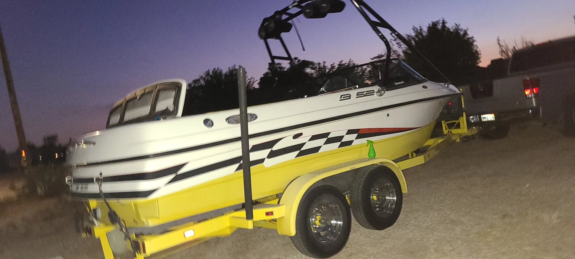 Big Bear. Wakesurf, Wakeboard, Tube.