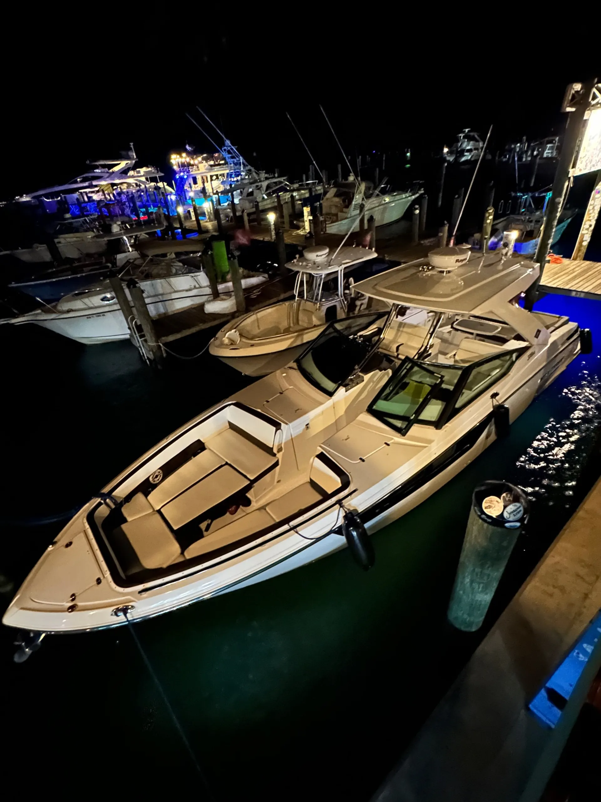 Monterey Boats 378 Super Express in Miami, FL — photo 8