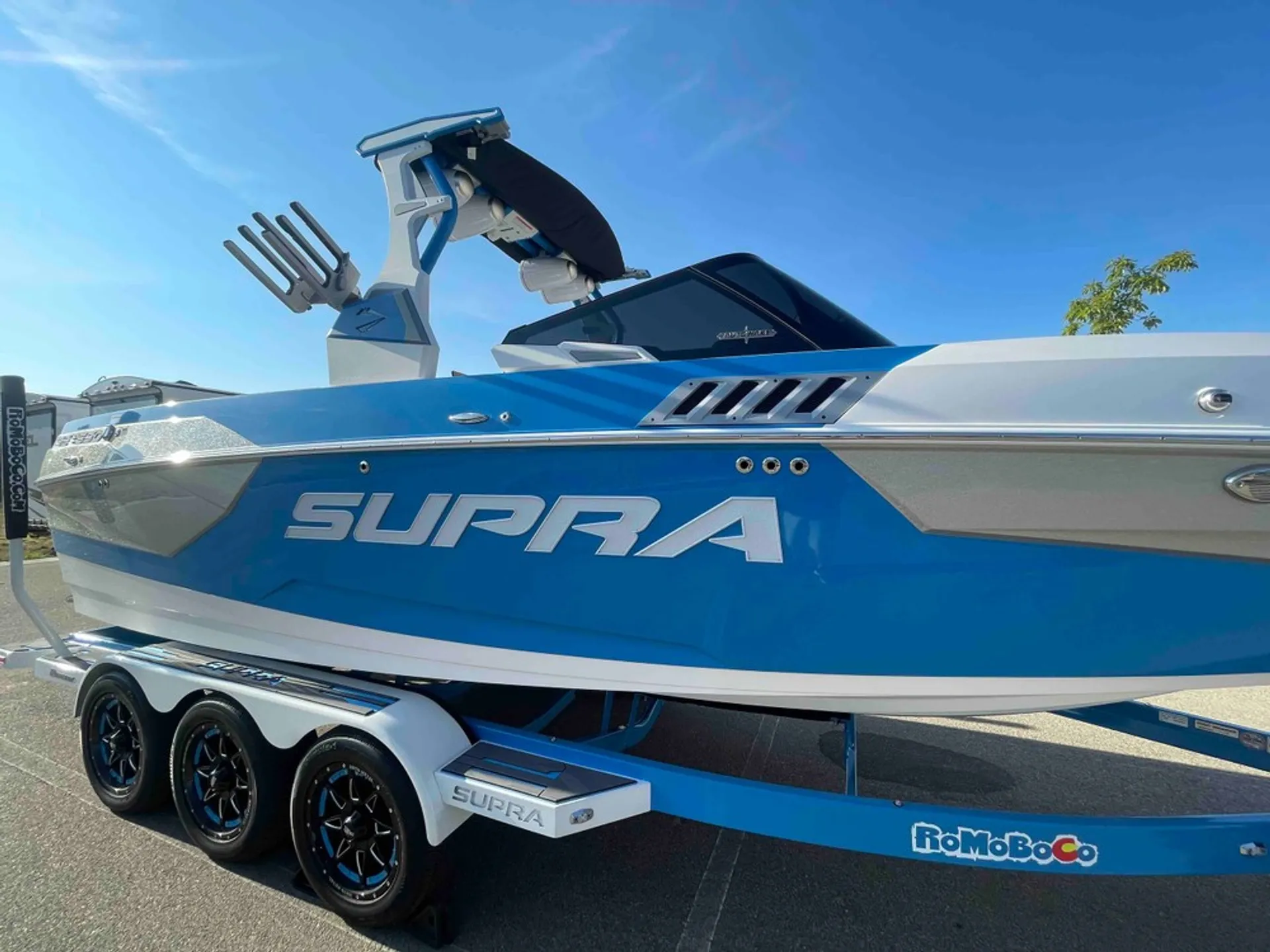 Supra SE 550 Wake/Surf Boat Rental