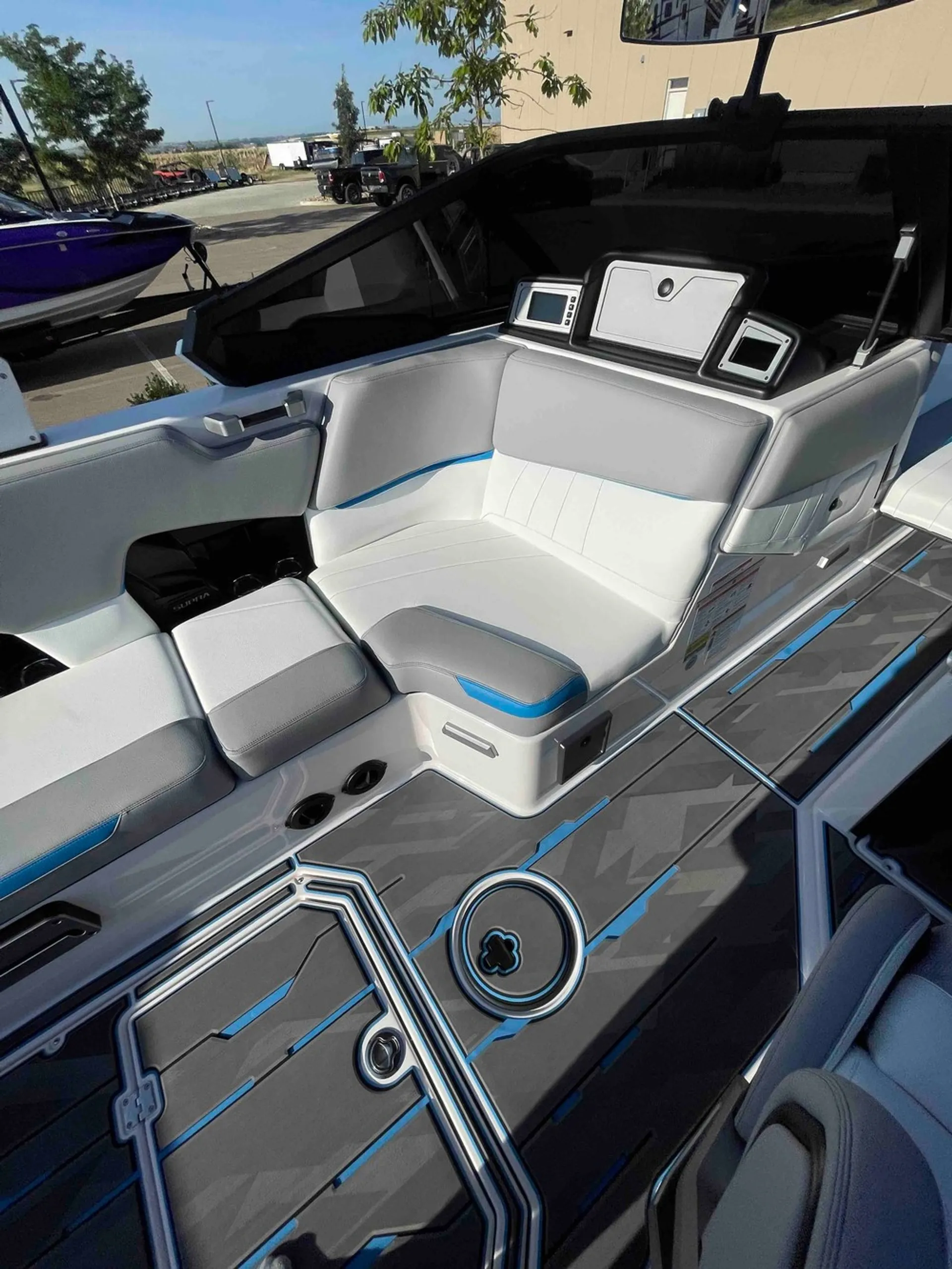 Supra SE 550 Wake/Surf Boat Rental