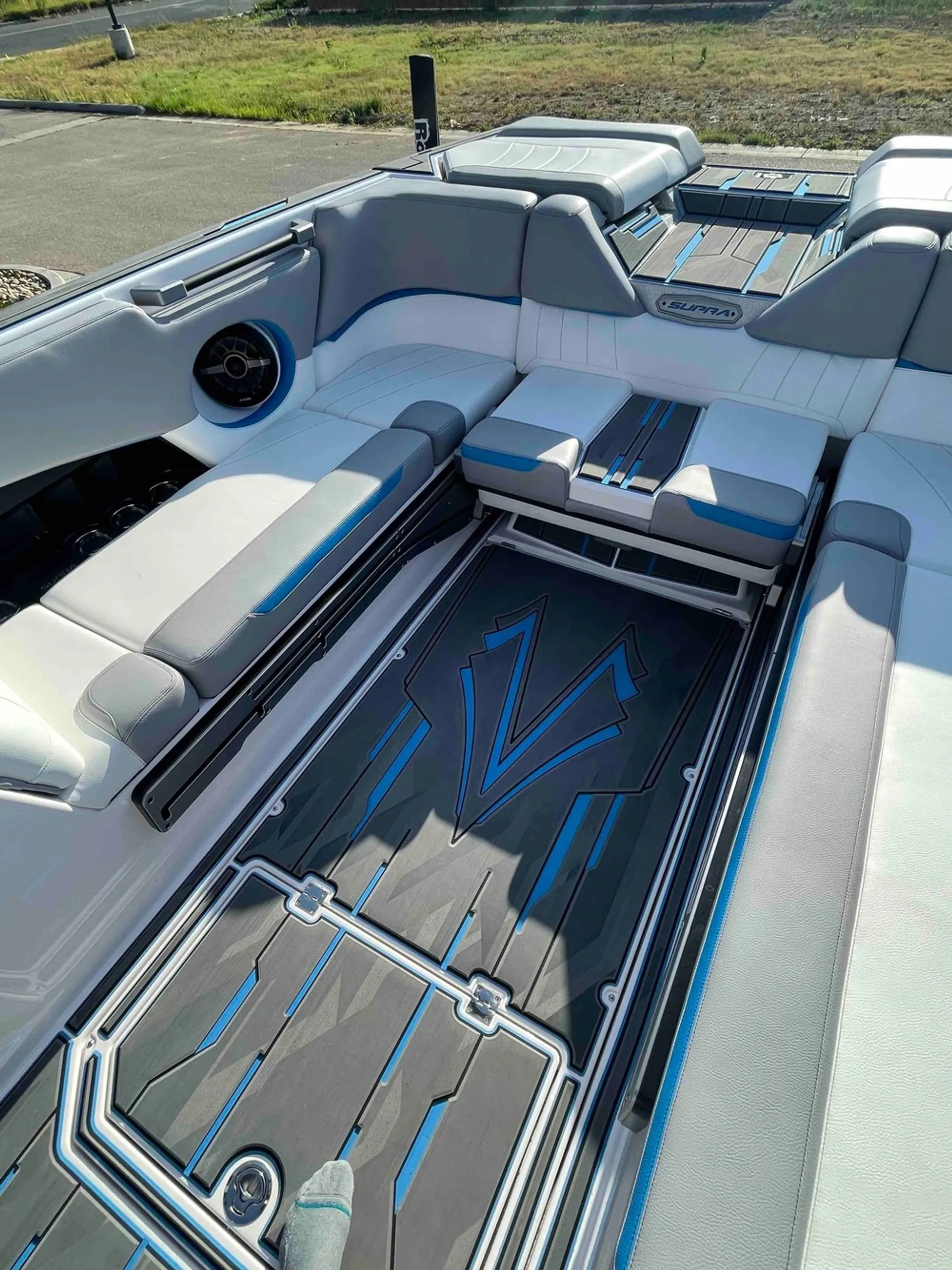 Supra SE 550 Wake/Surf Boat Rental