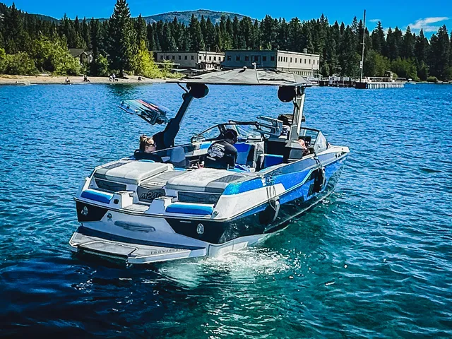Rent a MALIBU BOATS ski and wakeboard in Kings Beach, CA near me