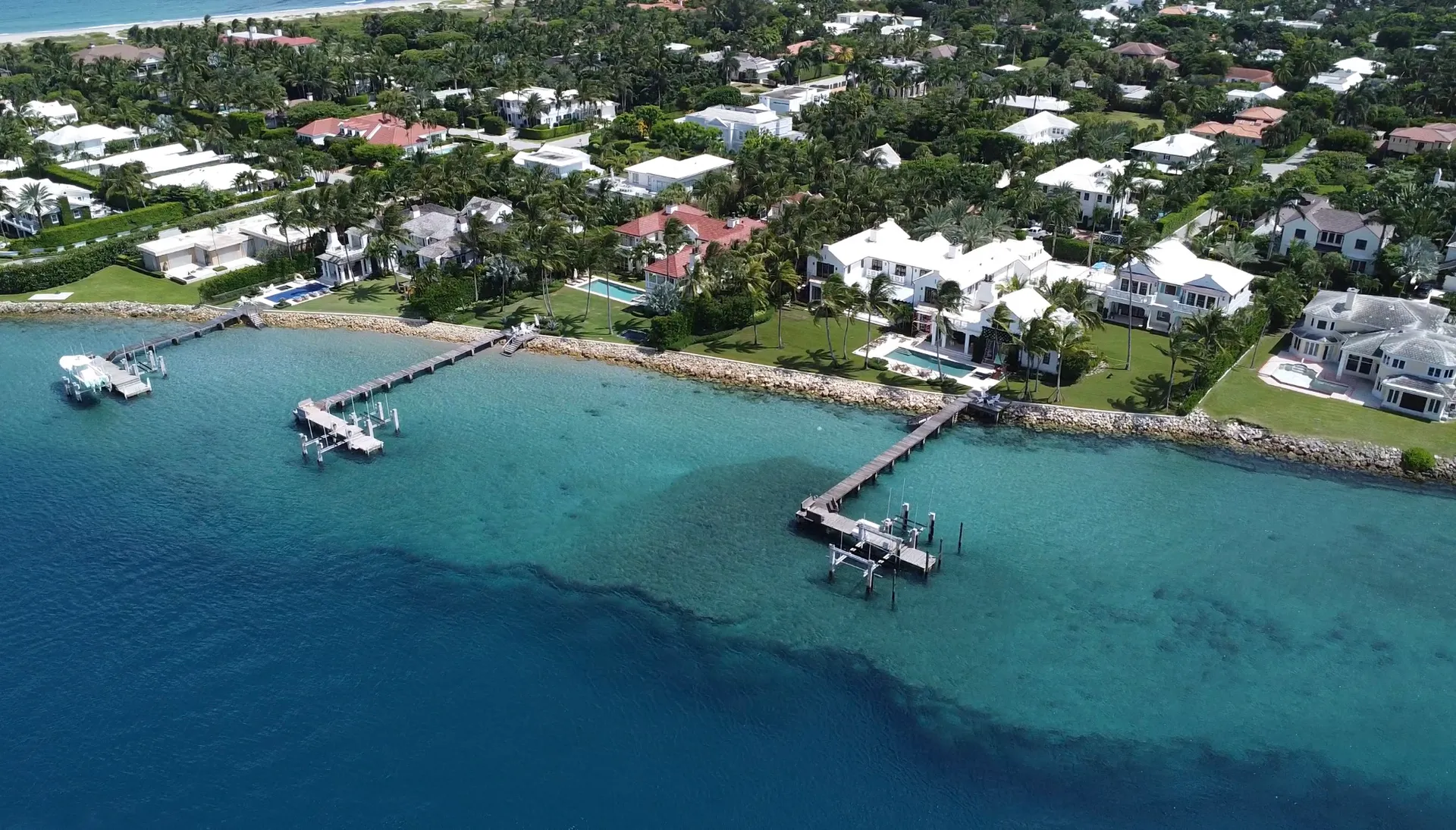 Luxury boat that fits 12 guests - Restroom - Free Fuel 