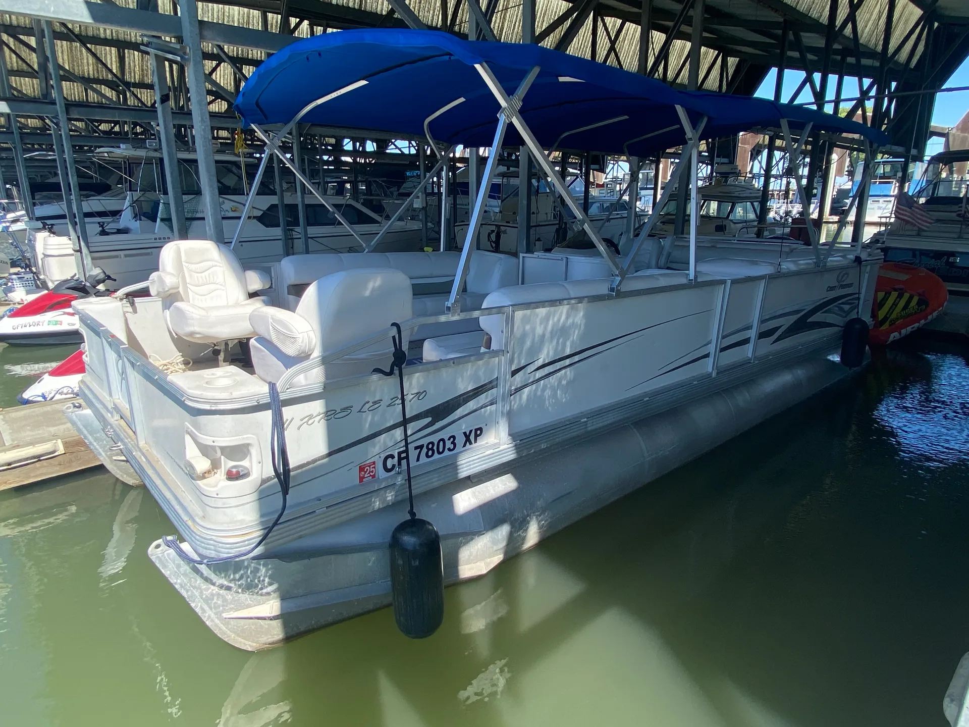 Crest Pontoons 25 Crest III XRS in Discovery Bay, CA — photo 2