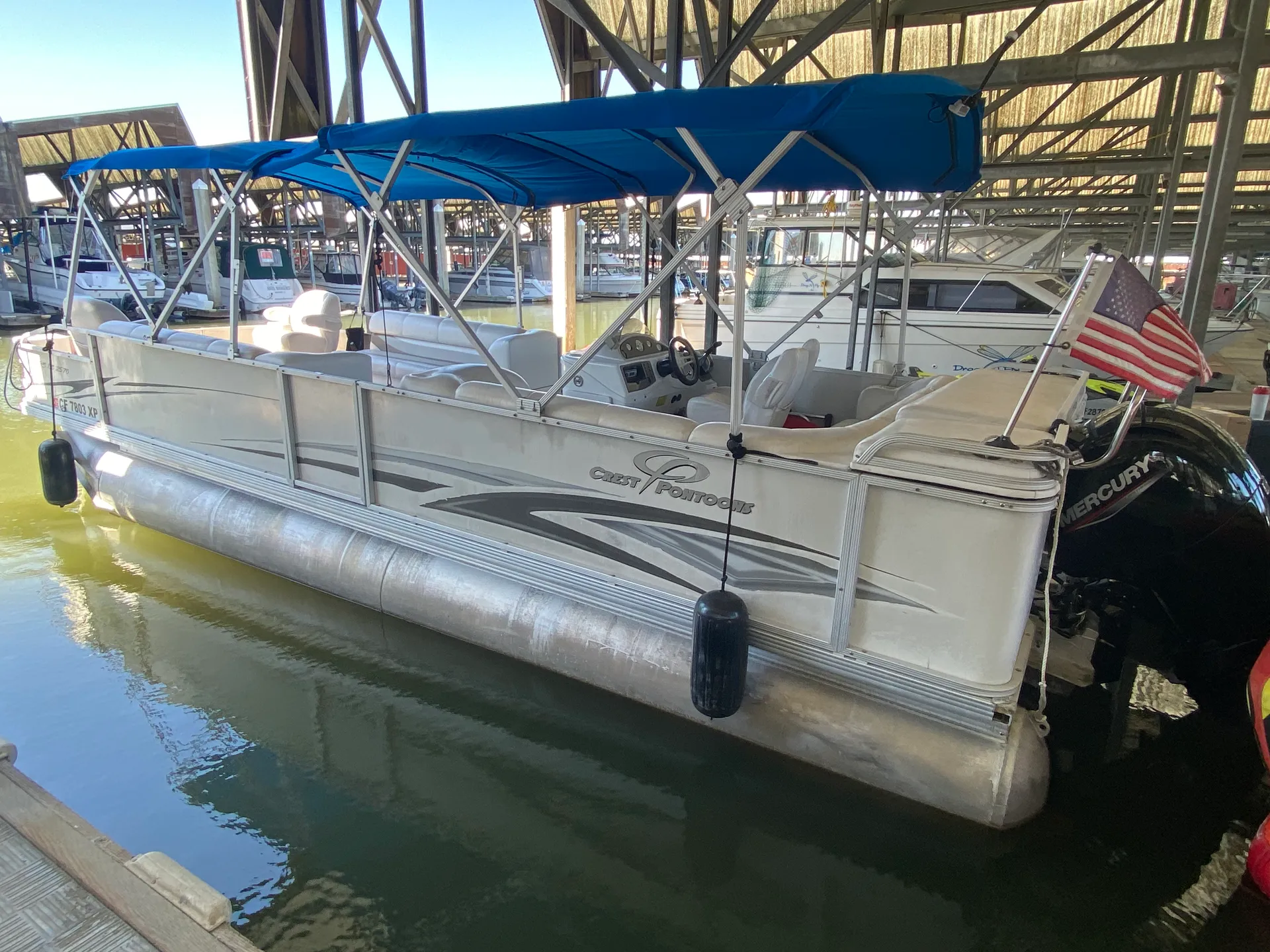 Crest Pontoons 25 Crest III XRS in Discovery Bay, CA — photo 3