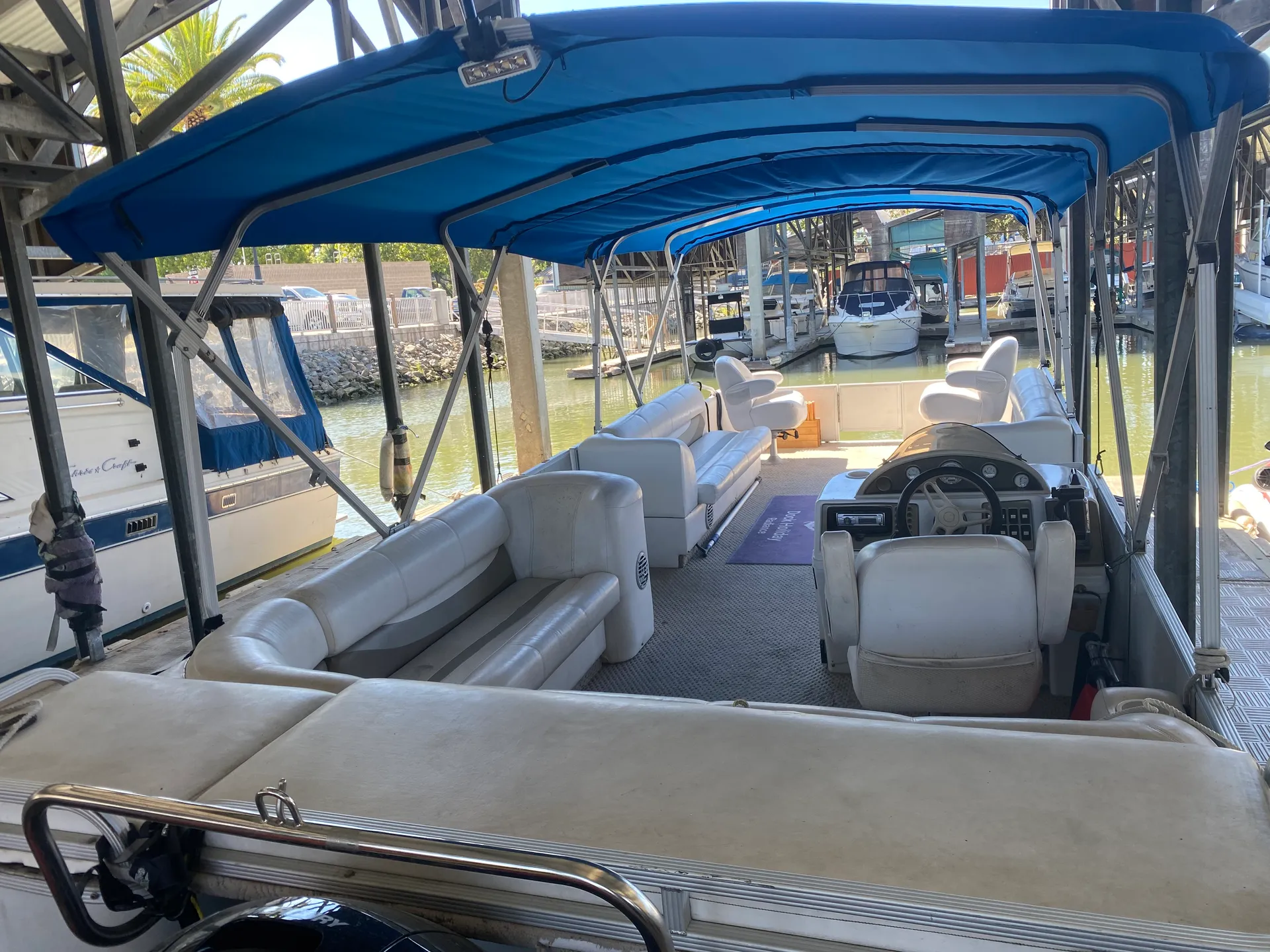 Crest Pontoons 25 Crest III XRS in Discovery Bay, CA — photo 7