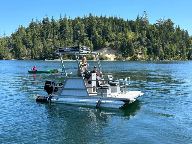 Rent a American Made pontoon in Florence, OR near me