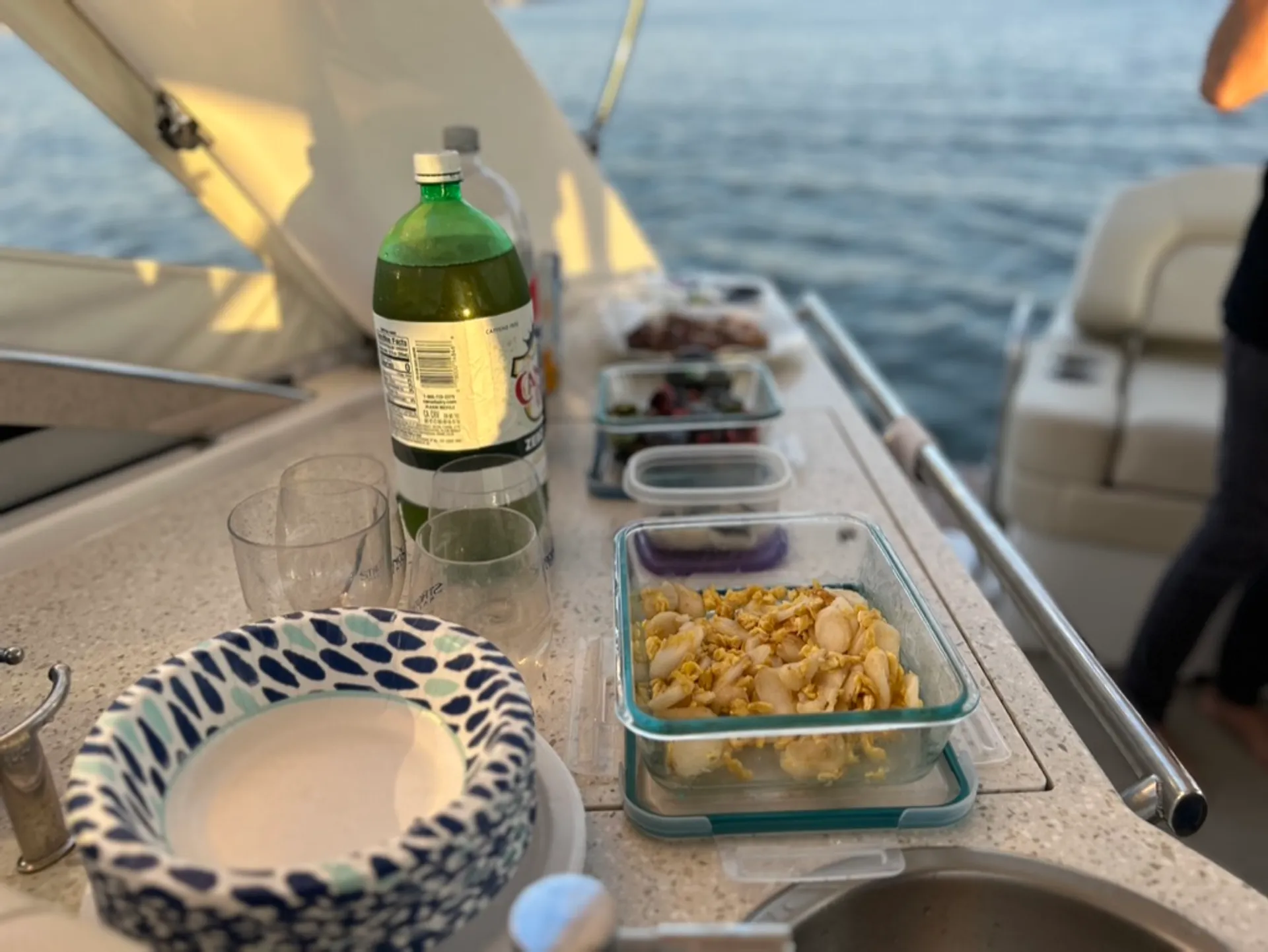 Beautiful, Clean &amp; Modern 35 Foot Express Cruiser!