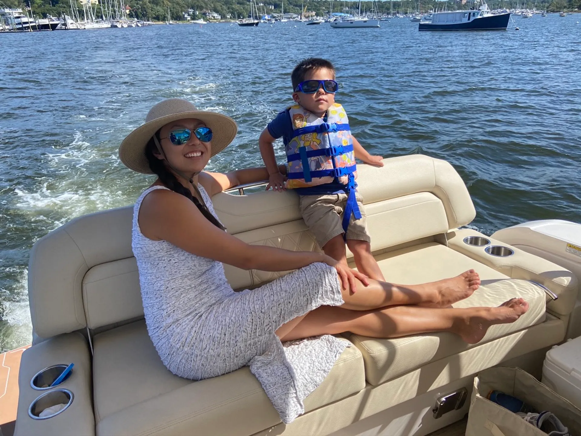 Beautiful, Clean &amp; Modern 35 Foot Express Cruiser!