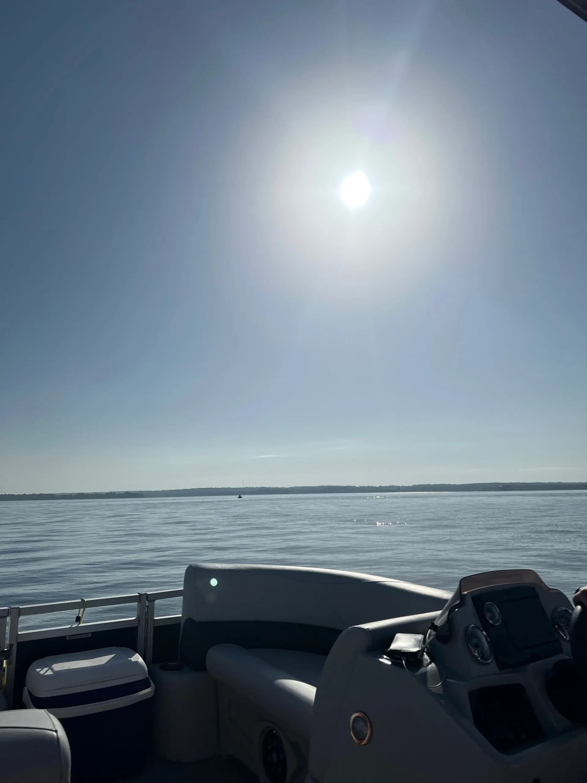 2022 18ft Avalon Pontoon (No tubing)