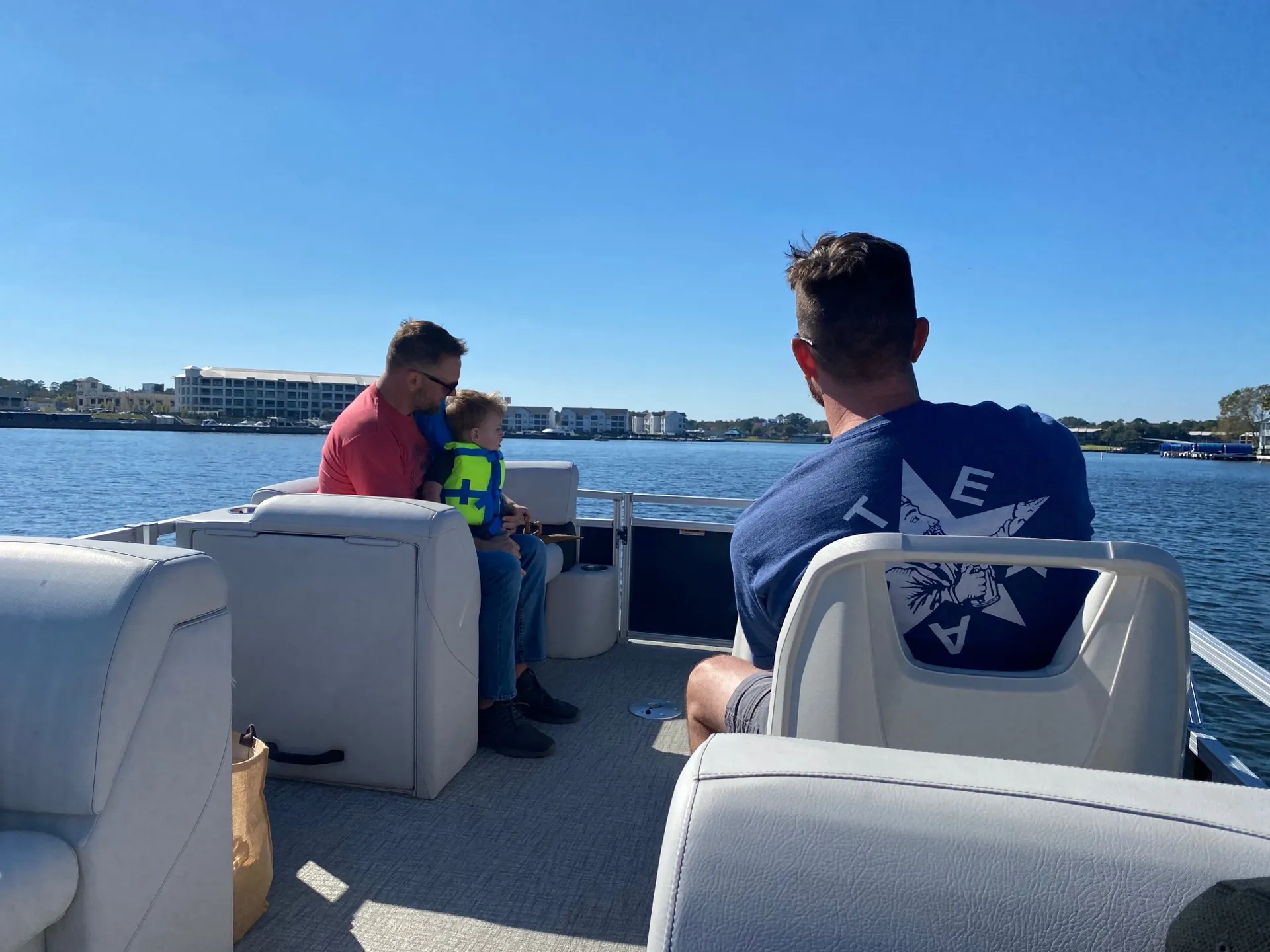 2022 18ft Avalon Pontoon (No tubing)