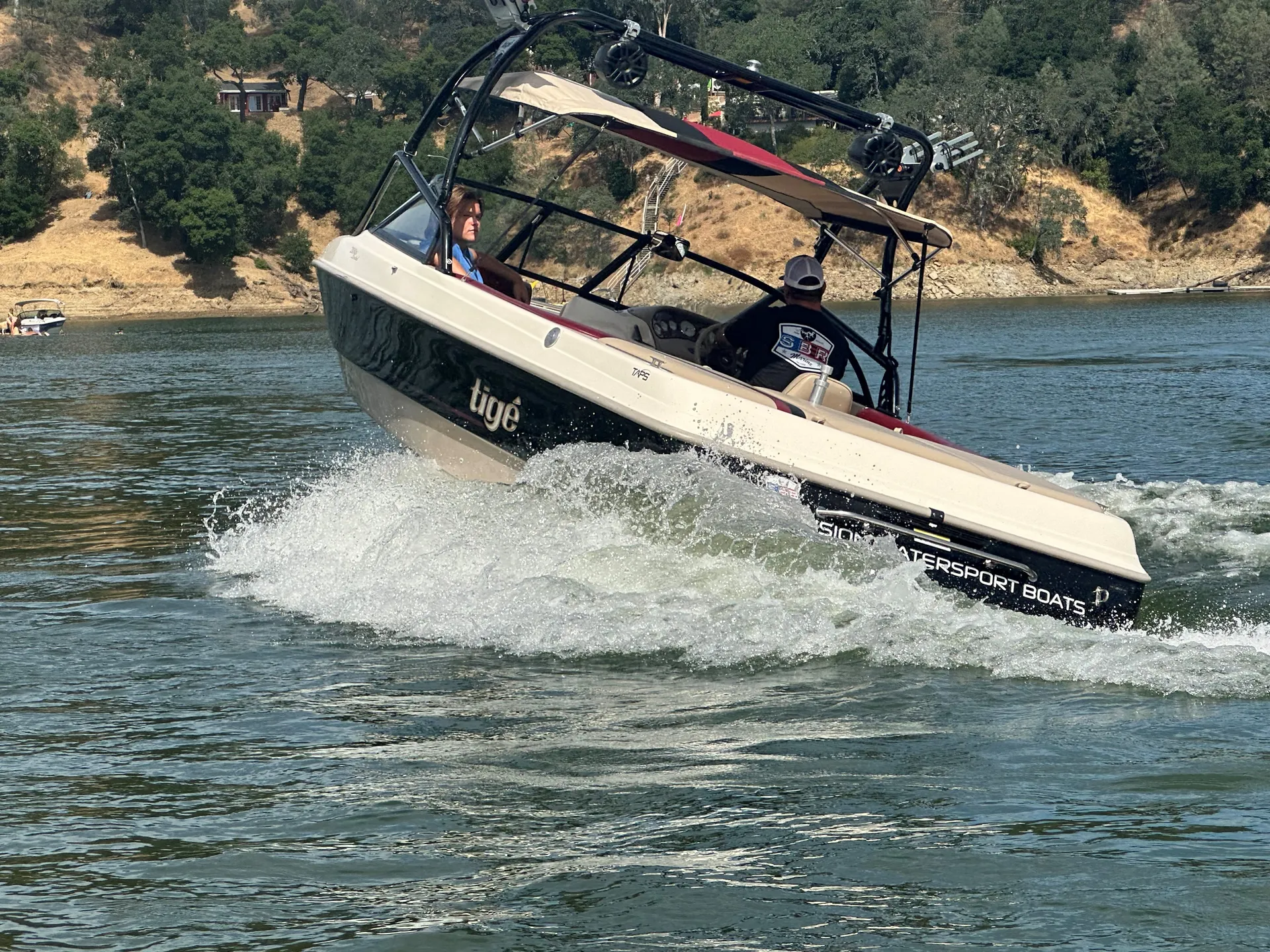 Tige' Boats 2100v Limited in Bradley, CA — photo 3