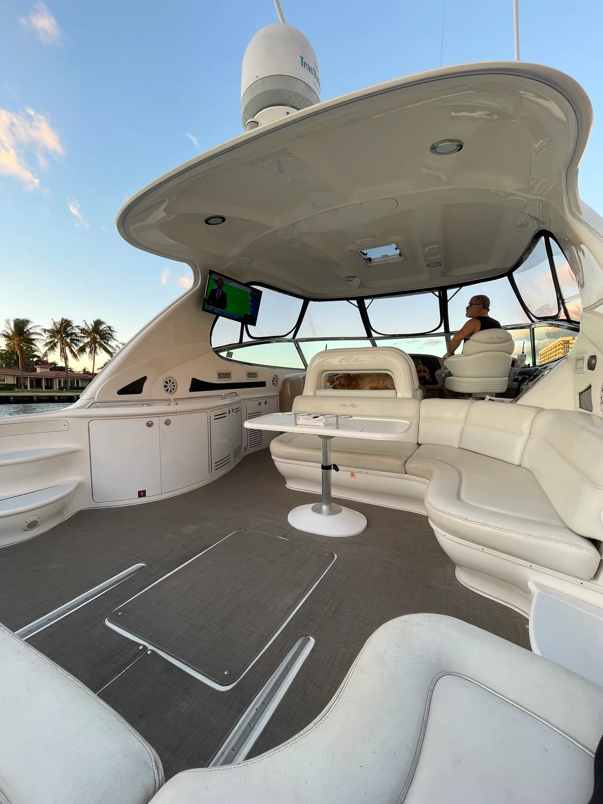 Gorgeous 60' Yacht - "Brown Eyed Girl" up to 13 ppl ** FALL SPECIALS