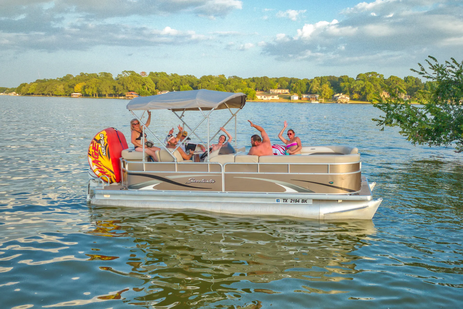 Luxury 22ft Pontoon Boat On Beautiful Lake Conroe