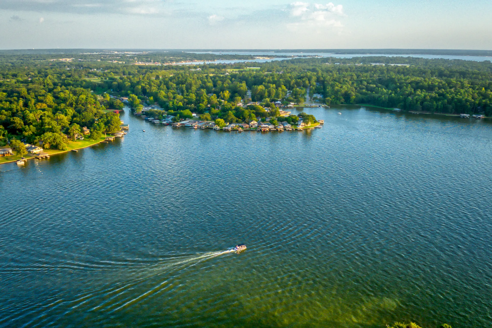 Luxury 22ft Pontoon Boat On Beautiful Lake Conroe