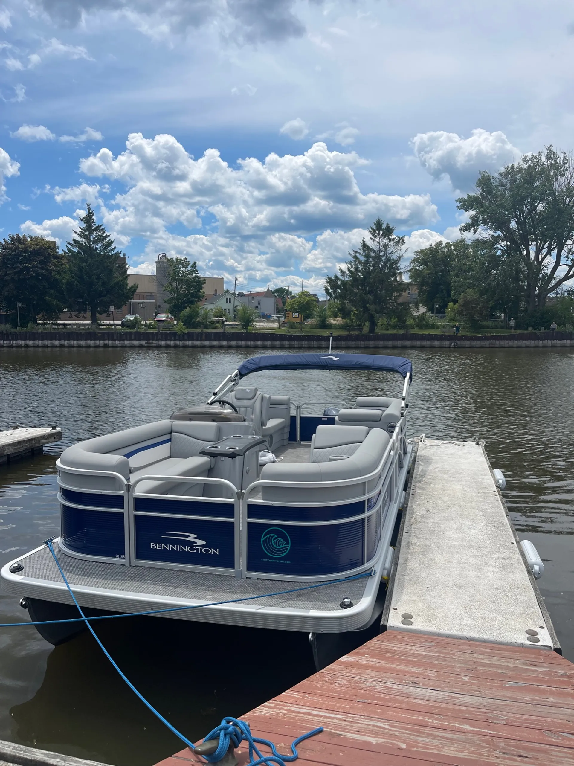 2023 Pontoon- Perfect for the whole family! 