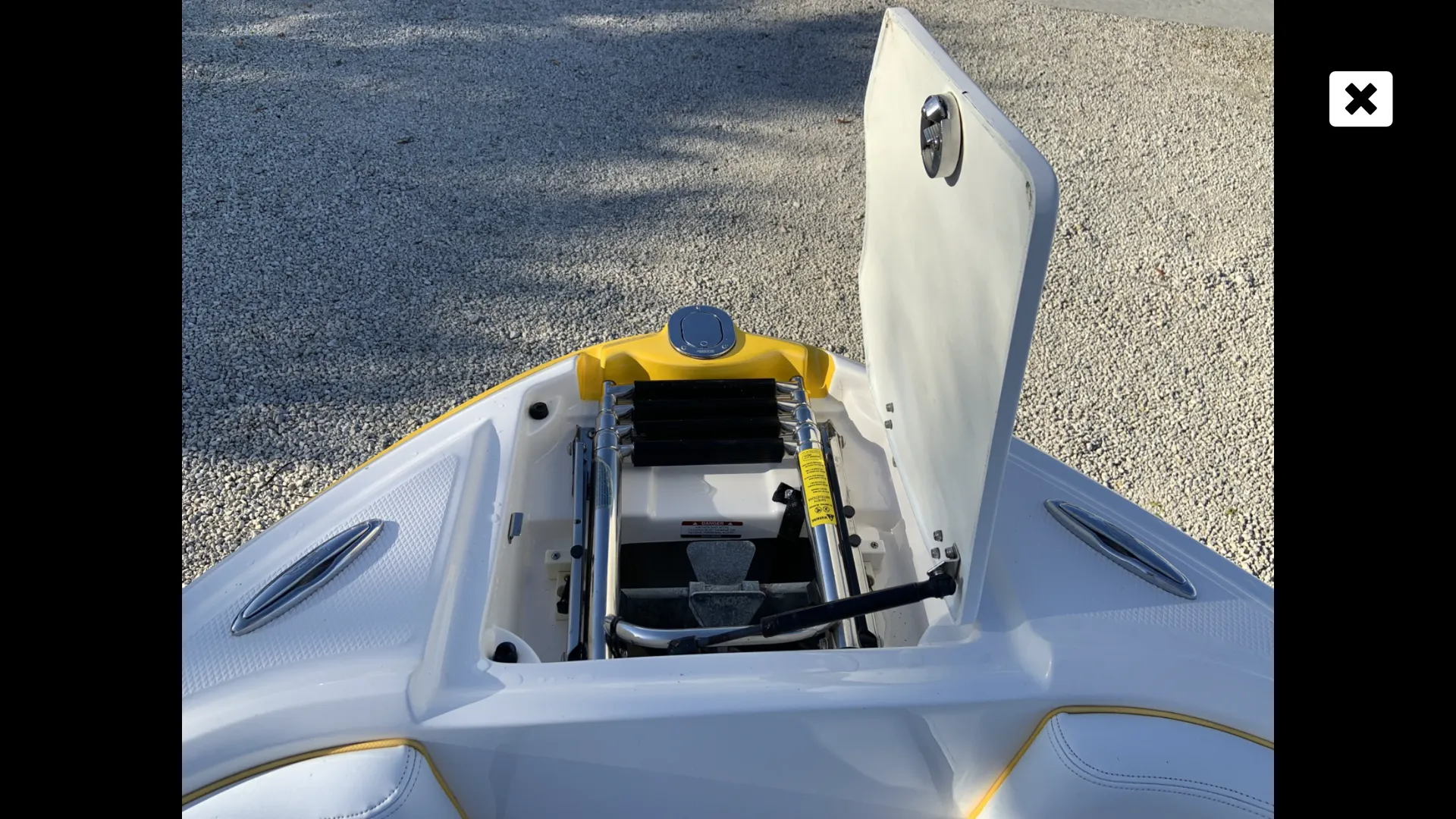 CHAPARRAL BOATS 223 VORTEX VRX W/TRAILER in Newport Beach, CA — photo 10