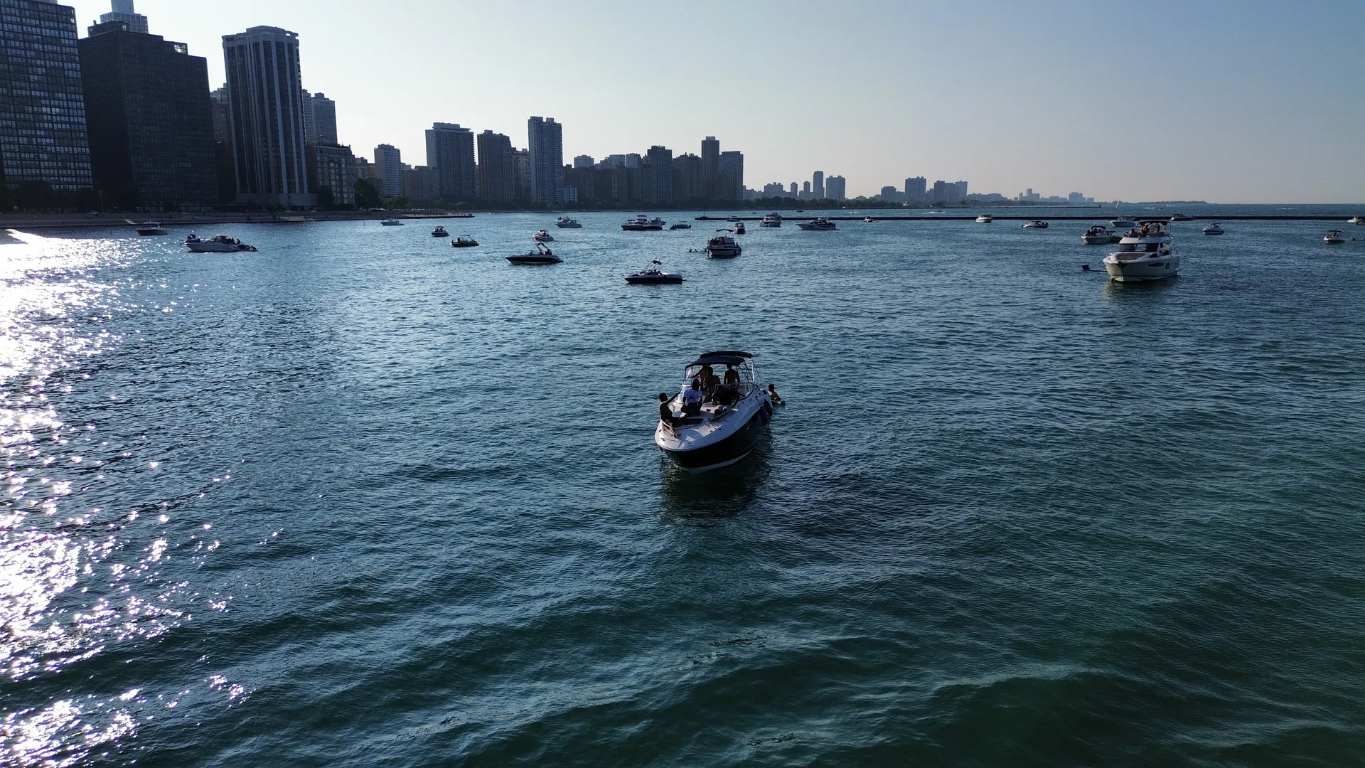 New 27' Sea Ray crusier Playpen summertime