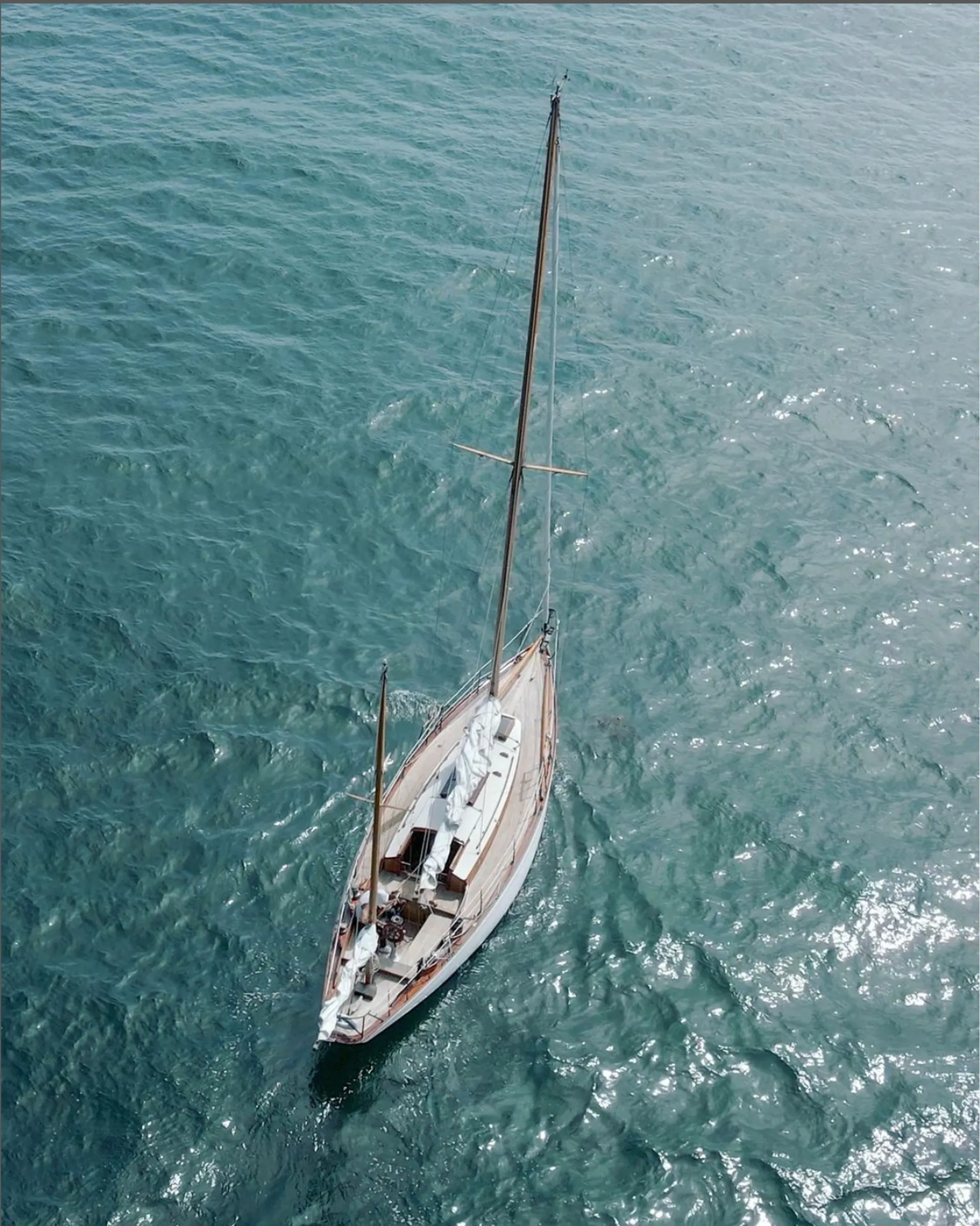 Truly Classic Yacht - Beauty and Performance 