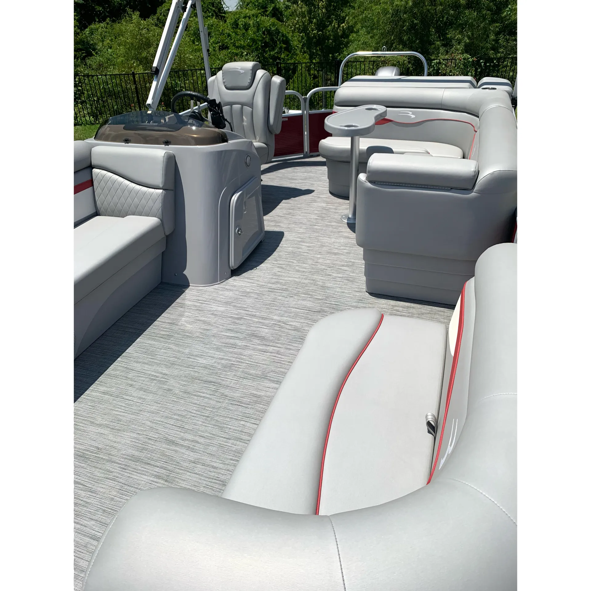 BENNINGTON MARINE 20 SLV in Green Cove Springs, FL — photo 7