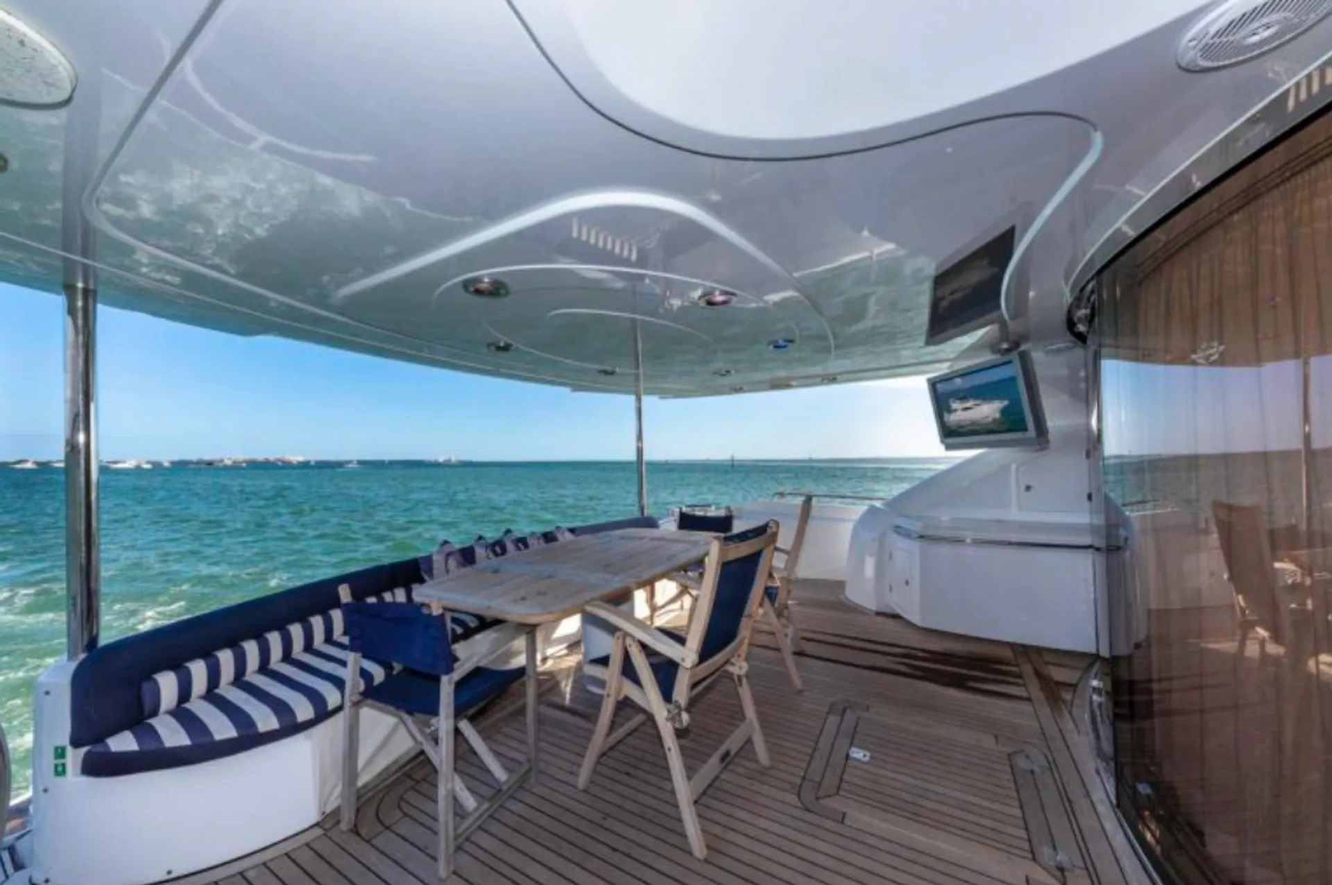 Sunseeker 82' in Miami Beach, FL — photo 10