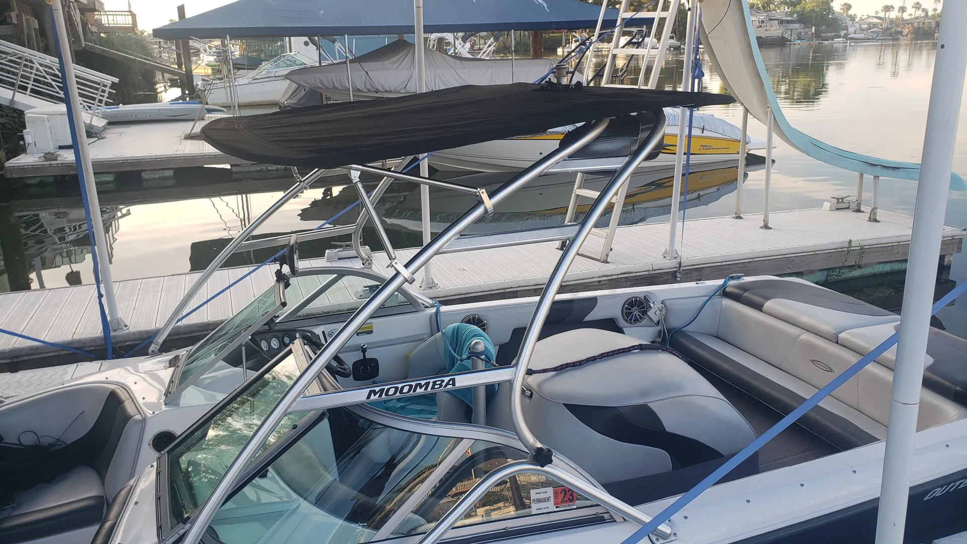 Moomba Outback wakeboard/ski boat